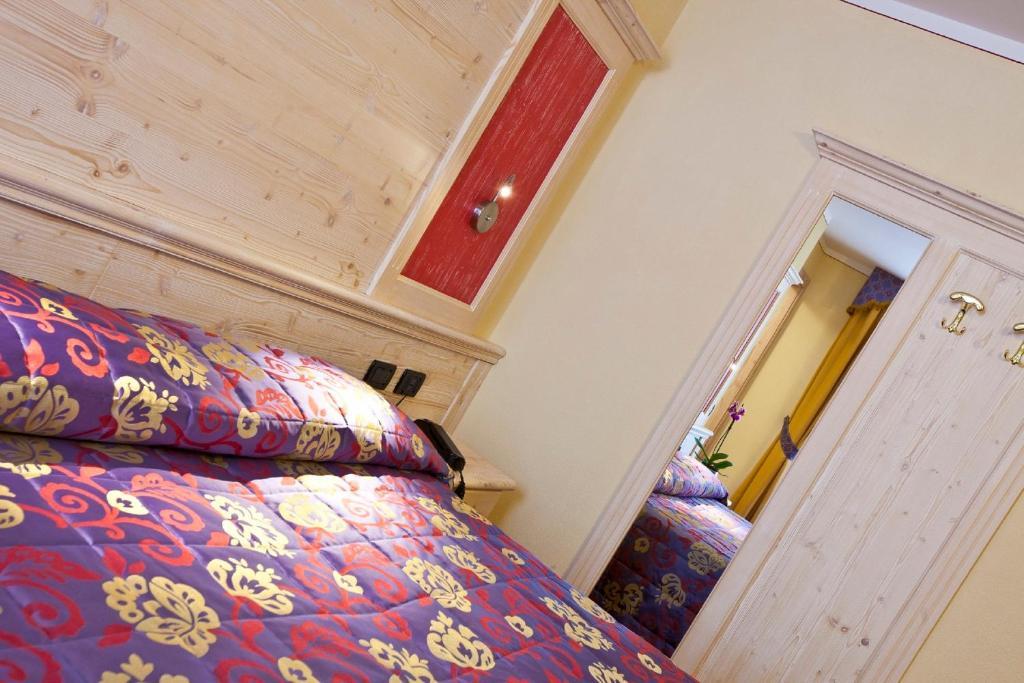 Hotel Val Di Sole Mezzana  Pokoj fotografie